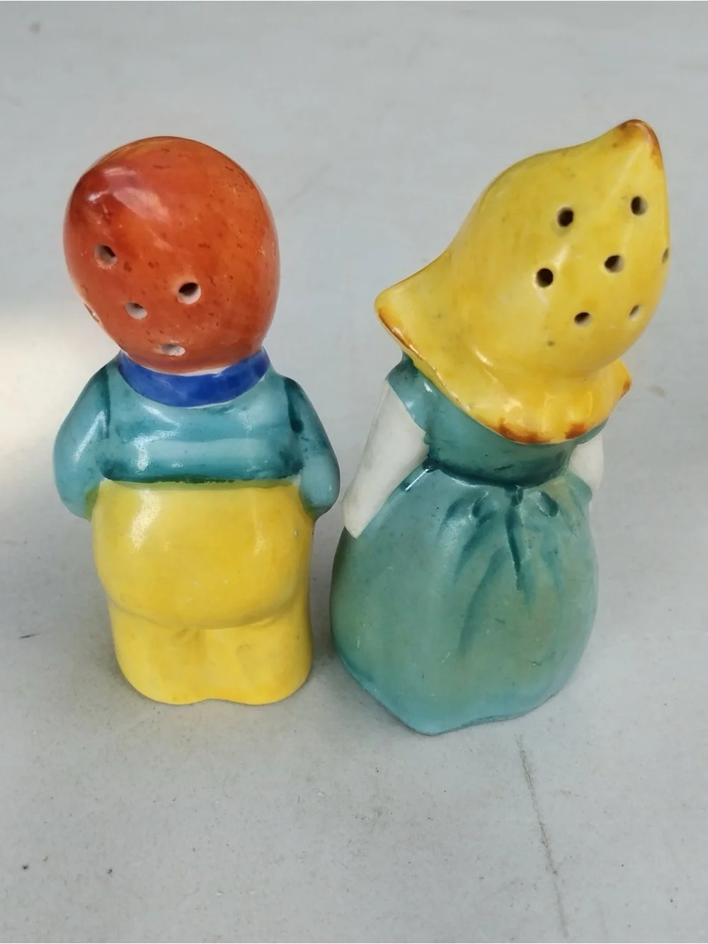Vintage Ceramic Dutch Boy & Girl Figurine Salt & Pepper Shakers Japan